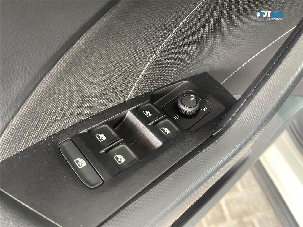 VOLKSWAGEN T-CROSS 1.4 250 TSI TOTAL FLEX HIGHLINE AUTOMÁTICO