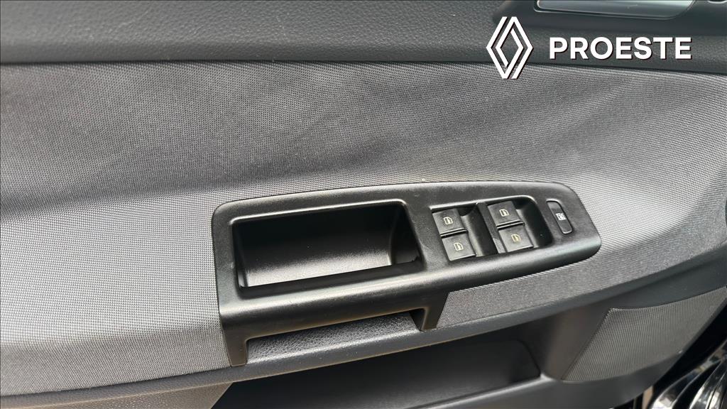POLO SEDAN 1.6 MI 8V FLEX 4P MANUAL
