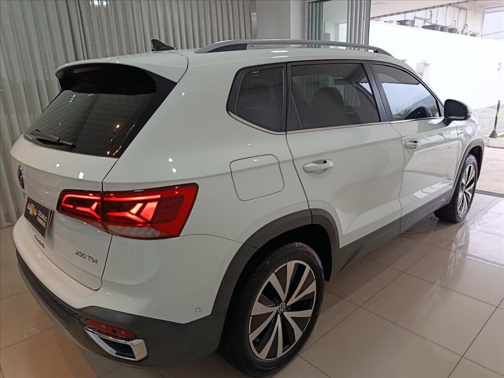 TAOS 1.4 250 TSI TOTAL FLEX HIGHLINE AUTOMÁTICO4
