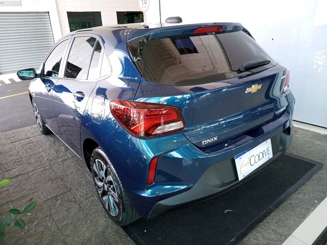 ONIX 1.0 TURBO FLEX PREMIER AUTOMÁTICO5