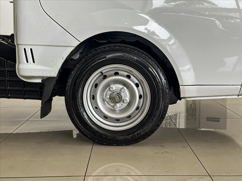 HR 2.5 LONGO SEM CAÇAMBA 4X2 16V 130CV TURBO INTERCOOLER DIESEL 2P MANUAL2