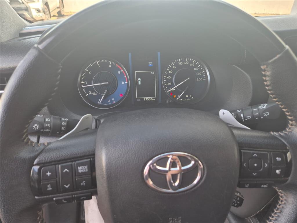 HILUX SW4 2.8 D-4D TURBO DIESEL SRX PLATINUM 7L 4X4 AUTOMÁTICO12