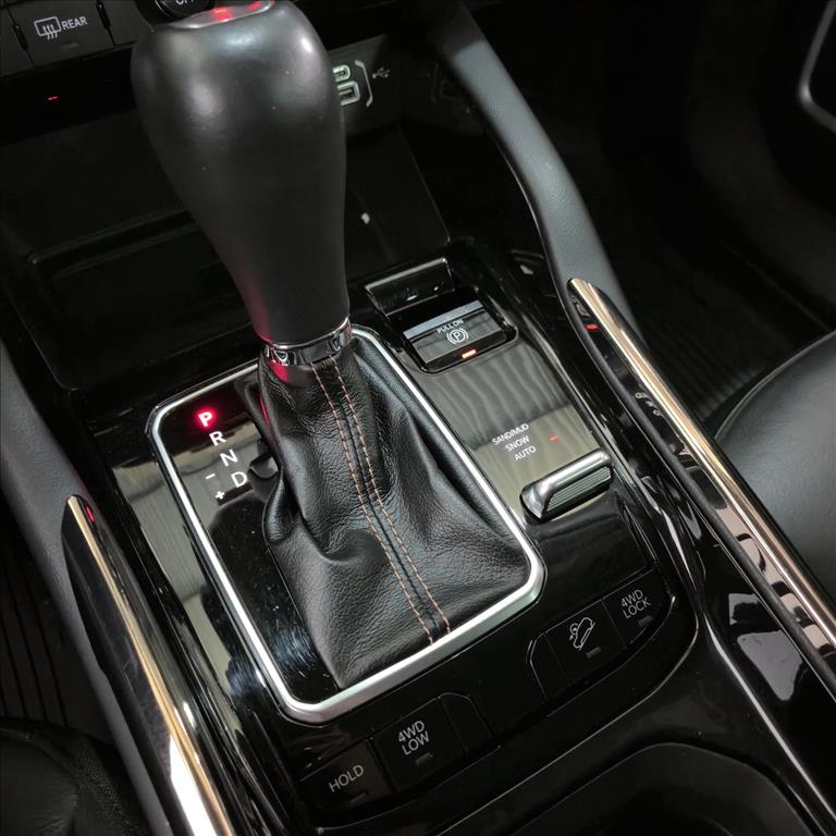 COMMANDER 2.0 TD380 TURBO DIESEL LIMITED AT911