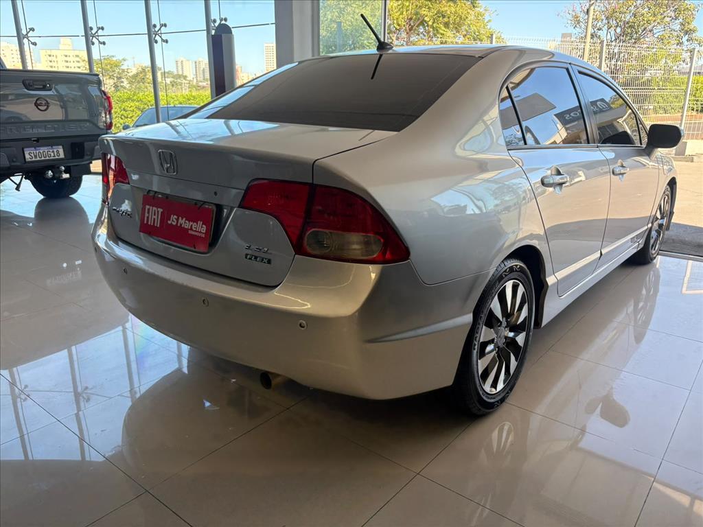 CIVIC 1.8 LXL 16V FLEX 4P AUTOMÁTICO3