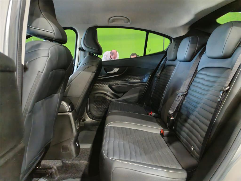 FASTBACK 1.0 TURBO 200 HYBRID IMPETUS CVT5