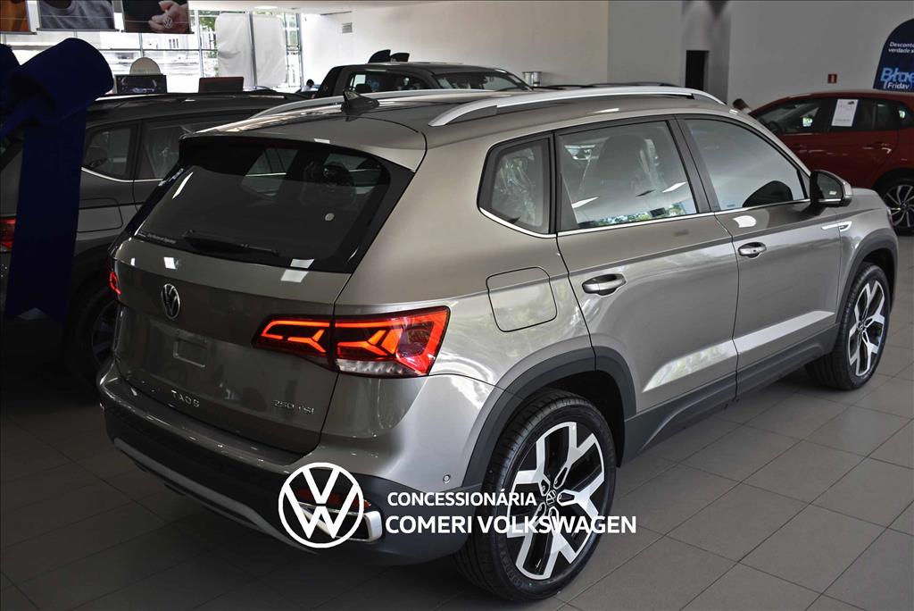 TAOS 1.4 250 TSI TOTAL FLEX HIGHLINE AUTOMÁTICO1