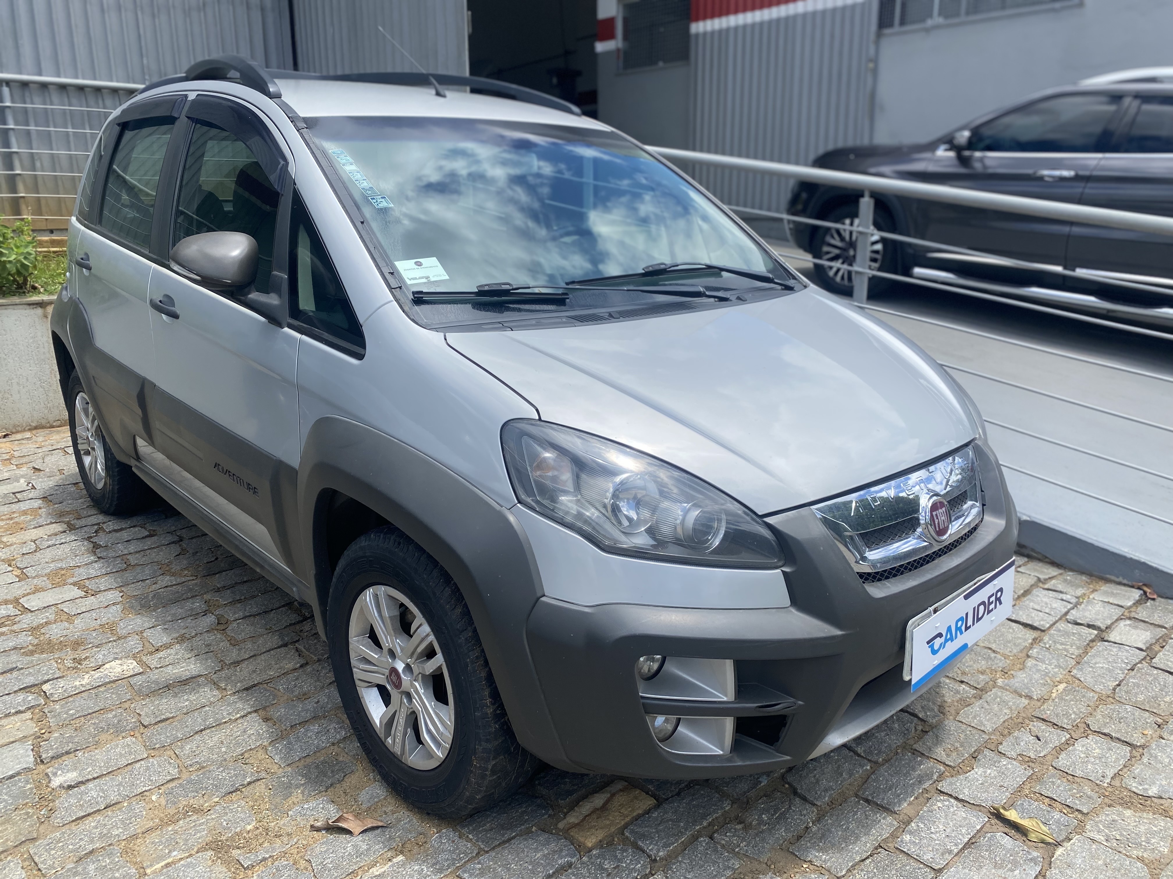 IDEA 1.8 MPI ADVENTURE 16V FLEX 4P MANUAL1