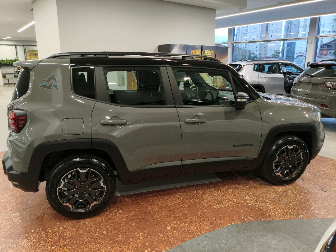 RENEGADE 1.3 T270 TURBO FLEX ALTITUDE AT61