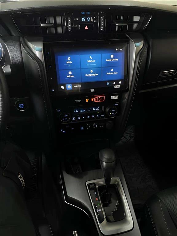 HILUX SW4 2.8 D-4D TURBO DIESEL SRX PLATINUM 7L 4X4 AUTOMÁTICO4