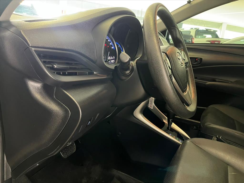 YARIS 1.5 16V FLEX SEDAN XL LIVE MULTIDRIVE10