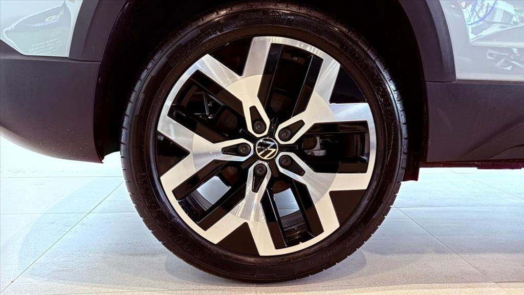 TAOS 1.4 250 TSI TOTAL FLEX HIGHLINE AUTOMÁTICO13