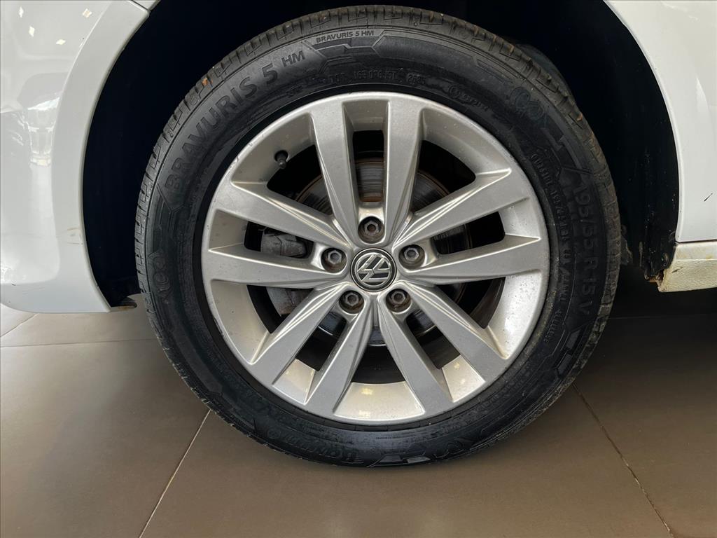 VW - Volkswagen-FOX-1.6 MSI TOTAL FLEX CONNECT 4P MANUAL