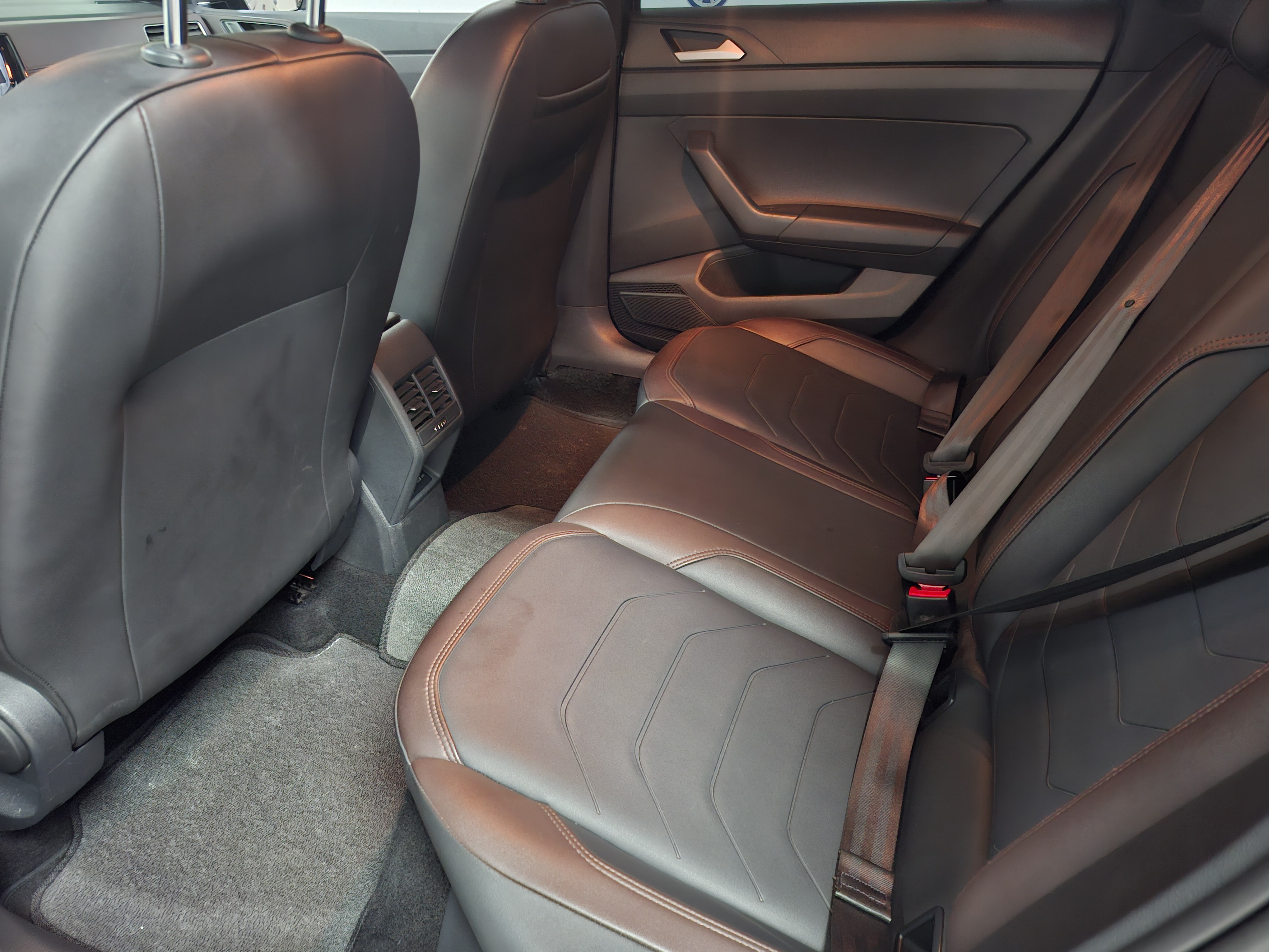 VIRTUS 1.0 200 TSI HIGHLINE AUTOMÁTICO8