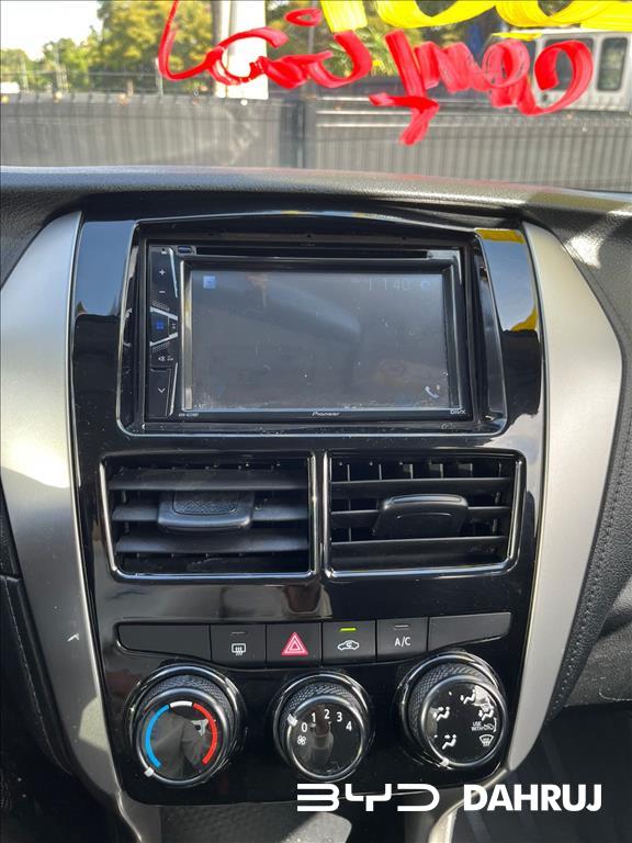 YARIS 1.5 16V FLEX SEDAN XL LIVE MULTIDRIVE5