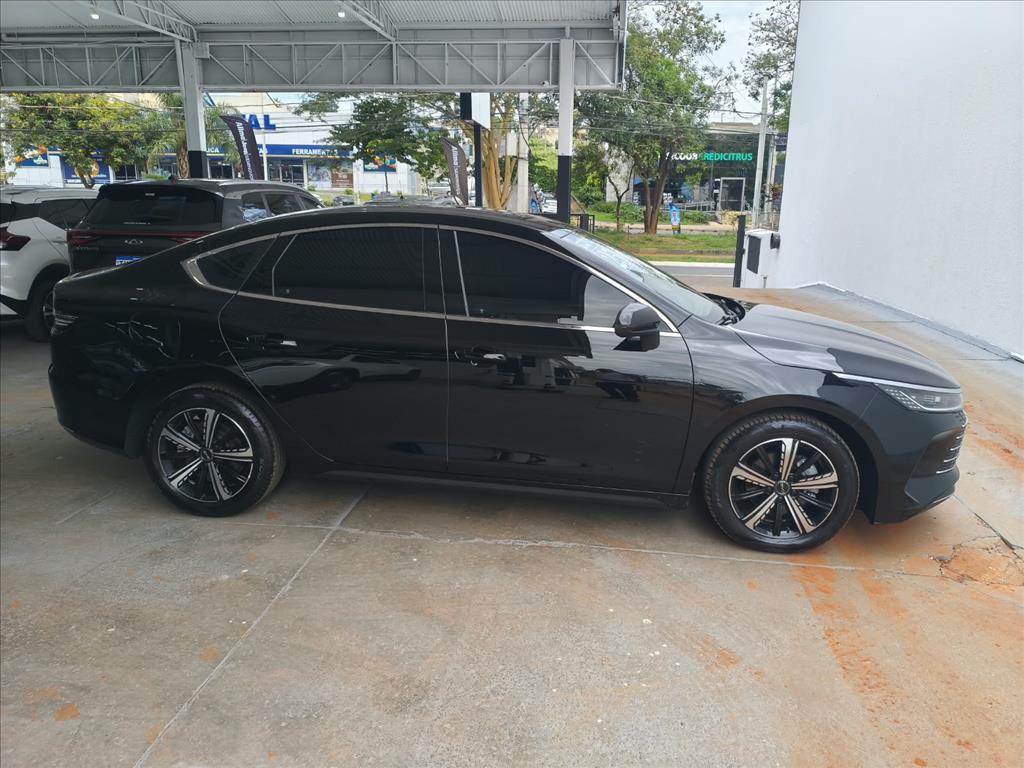 KING 1.5 DM-I PHEV GL AUTOMÁTICO10