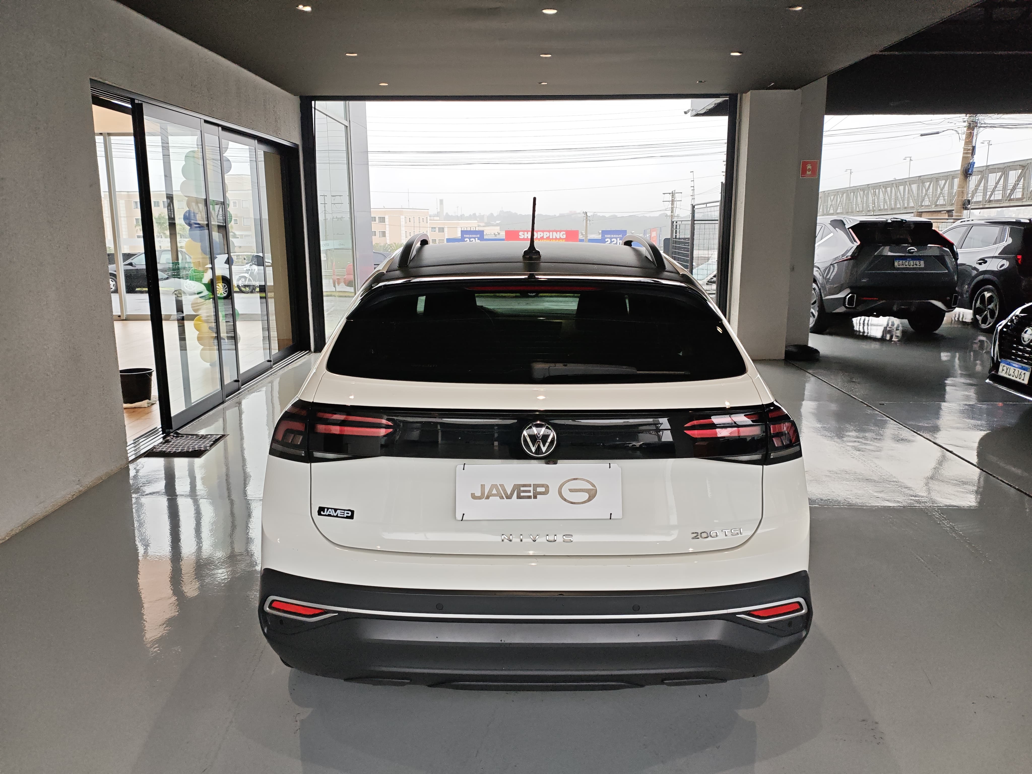 Volkswagen-NIVUS-1.0 200 TSI TOTAL FLEX COMFORTLINE AUTOMÁTICO