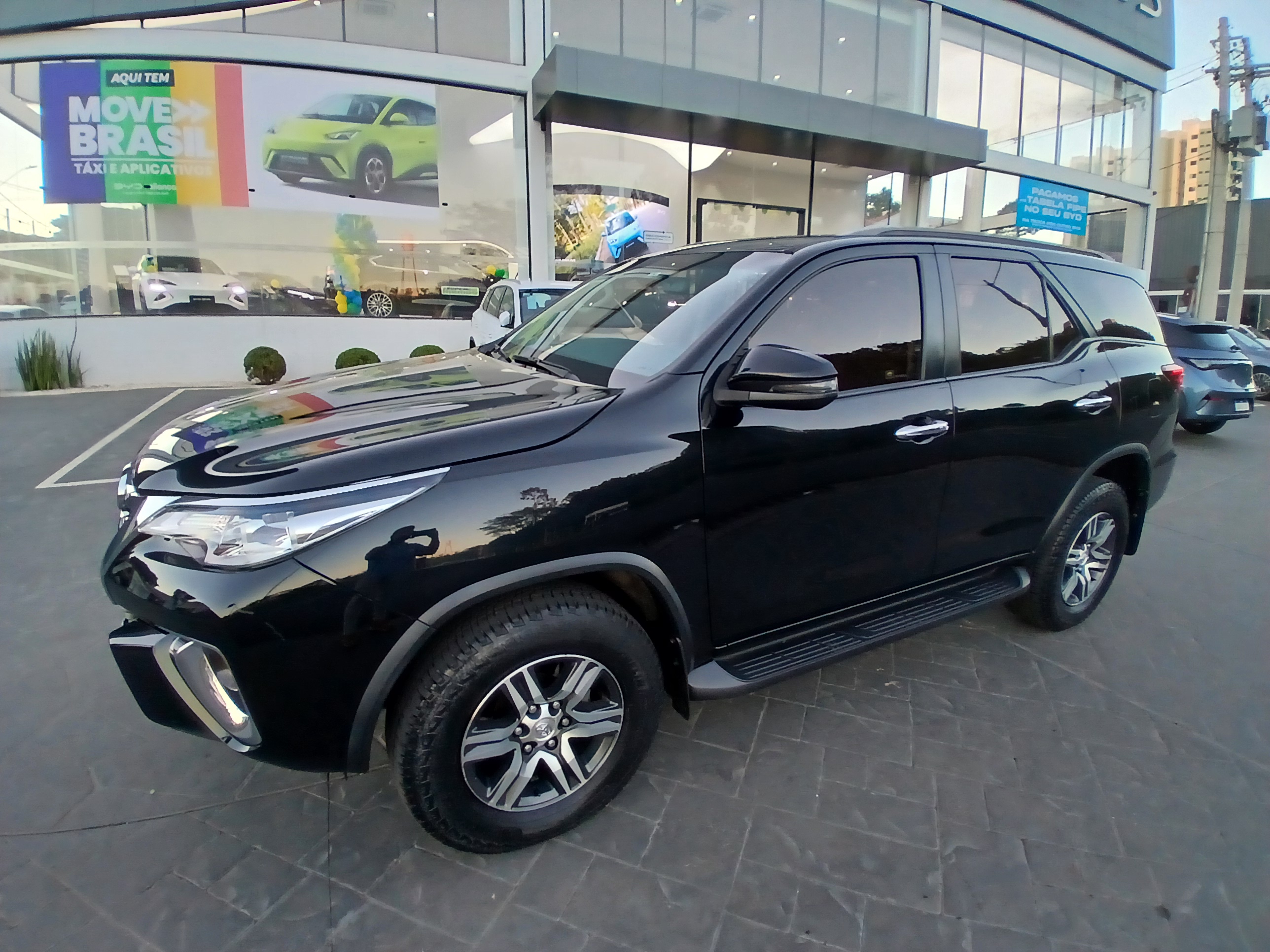 HILUX SW4 2.7 SRV 7 LUGARES 4X2 16V FLEX 4P AUTOMÁTICO2
