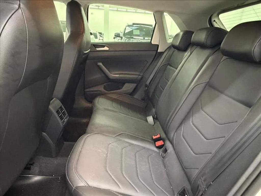 Volkswagen-POLO-1.0 170 TSI HIGHLINE AUTOMÁTICO