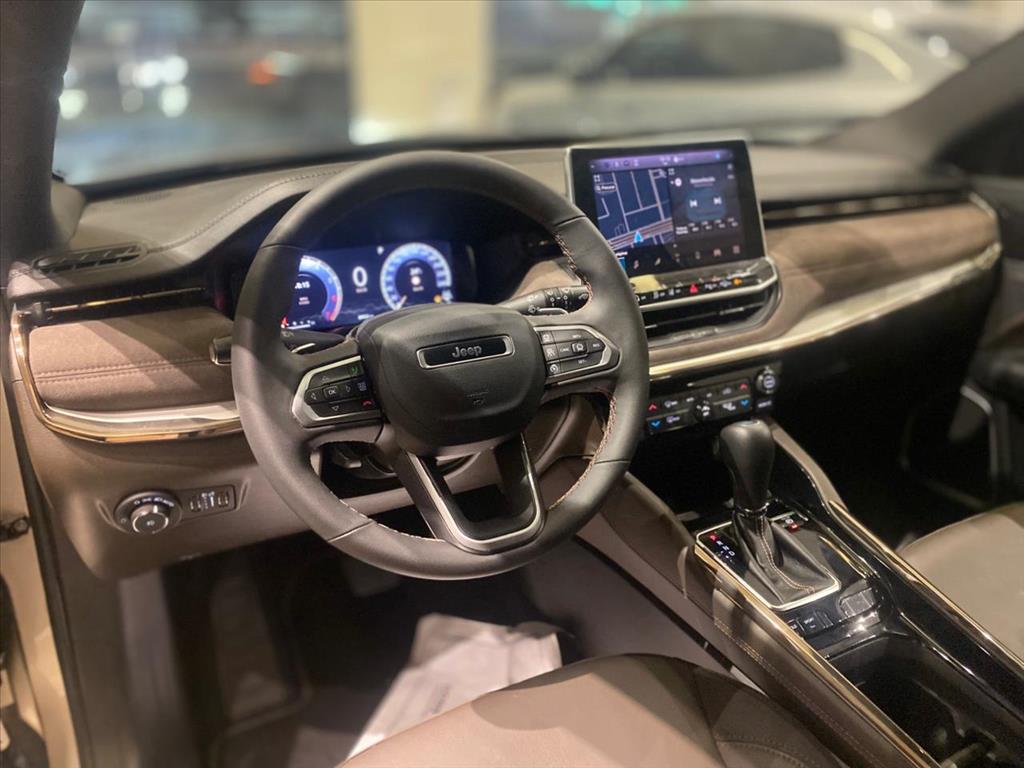 COMMANDER 1.3 T270 TURBO FLEX OVERLAND AT6
