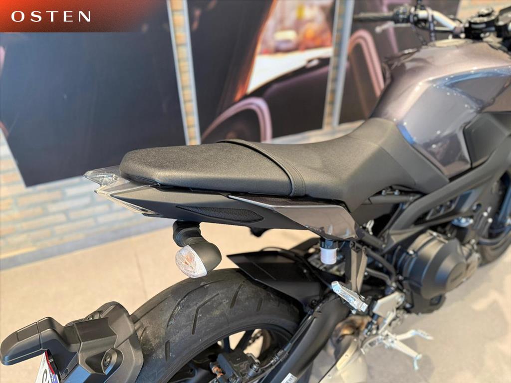 YAMAHA-MT-09-MT-09