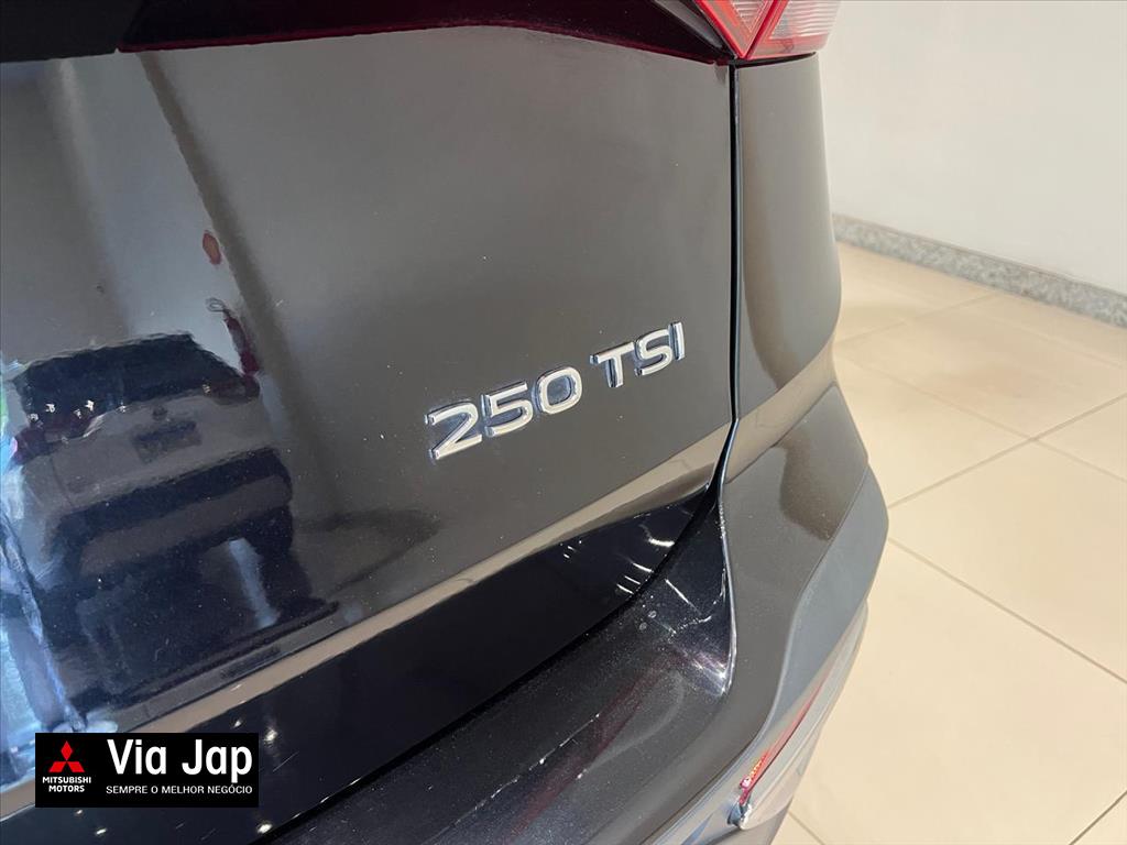 VW - Volkswagen-TAOS-1.4 250 TSI TOTAL FLEX HIGHLINE AUTOMÁTICO