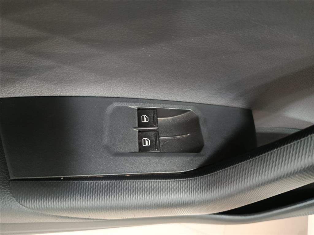 POLO 1.0 MPI TRACK MANUAL10