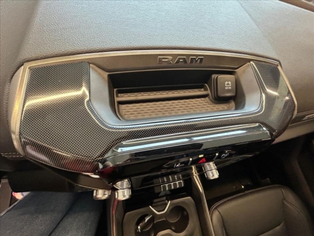 1500 5.7 V8 GASOLINA REBEL CD 4X4 AUTOMÁTICO15