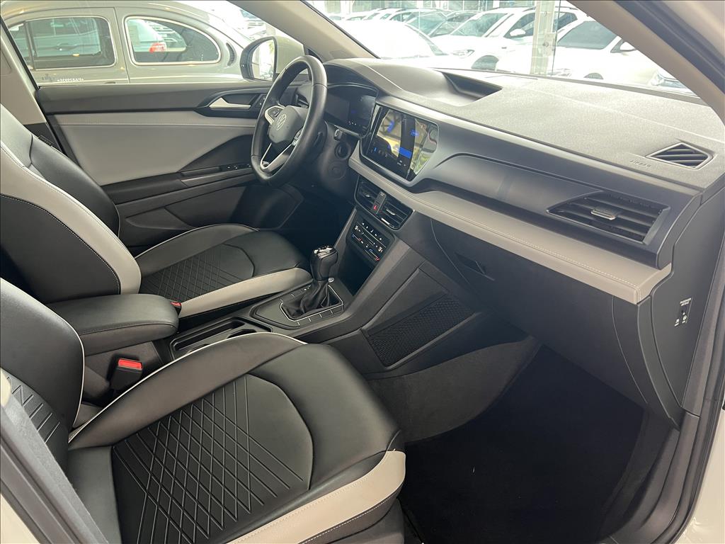 TAOS 1.4 250 TSI TOTAL FLEX COMFORTLINE AUTOMÁTICO13
