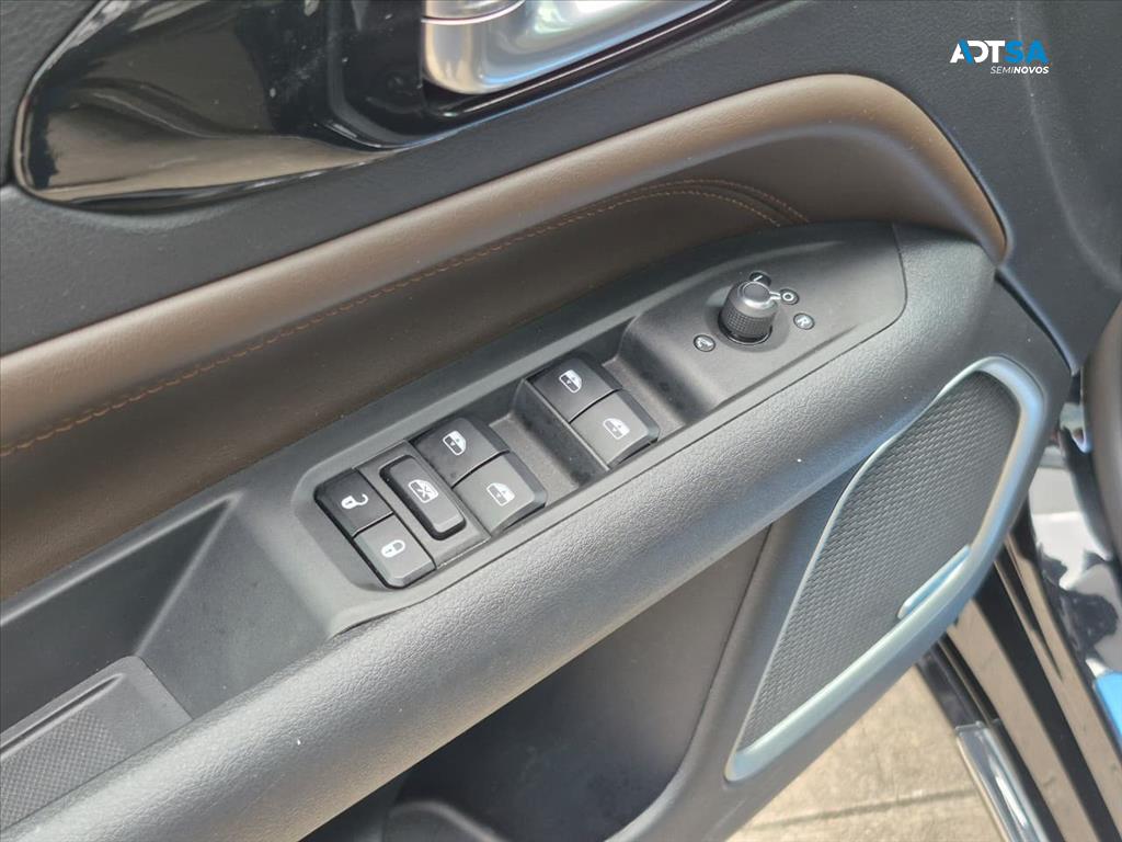 JEEP COMMANDER 2.0 HURRICANE 4 TURBO GASOLINA OVERLAND AT9
