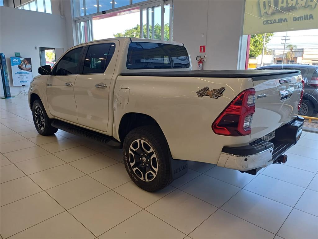 HILUX 2.8 D-4D TURBO DIESEL CD SRX 4X4 AUTOMÁTICO HILUX 2.8 D-4D TURBO DIESEL CD SRX 4X4 AUTOMÁTICO