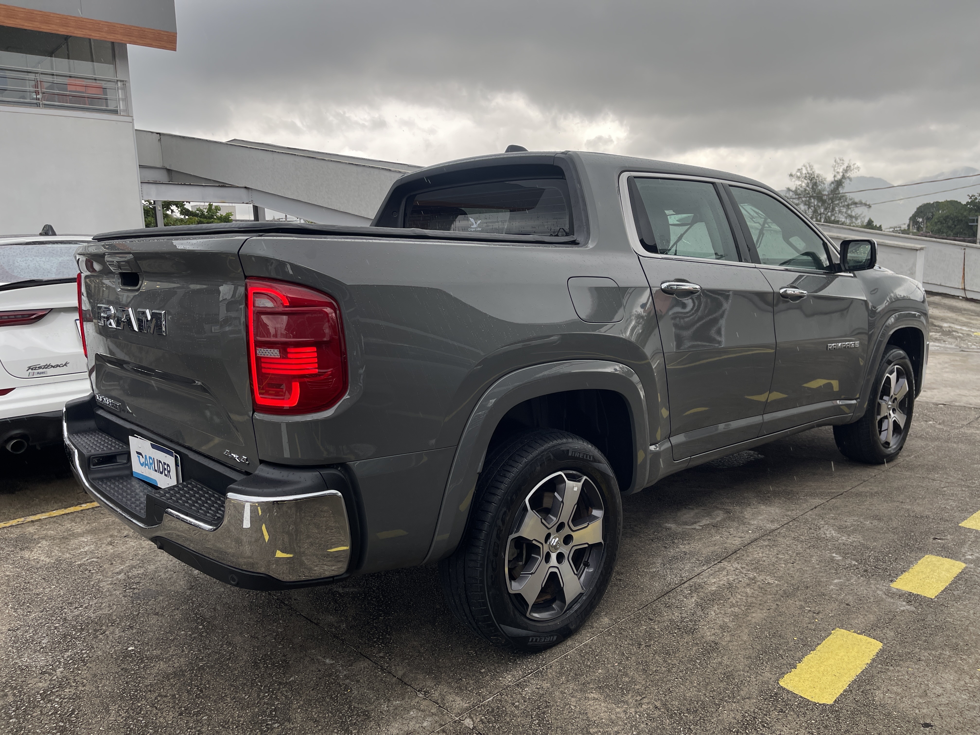 RAMPAGE 2.0 TURBO DIESEL LARAMIE 4X4 AUTOMÁTICO3