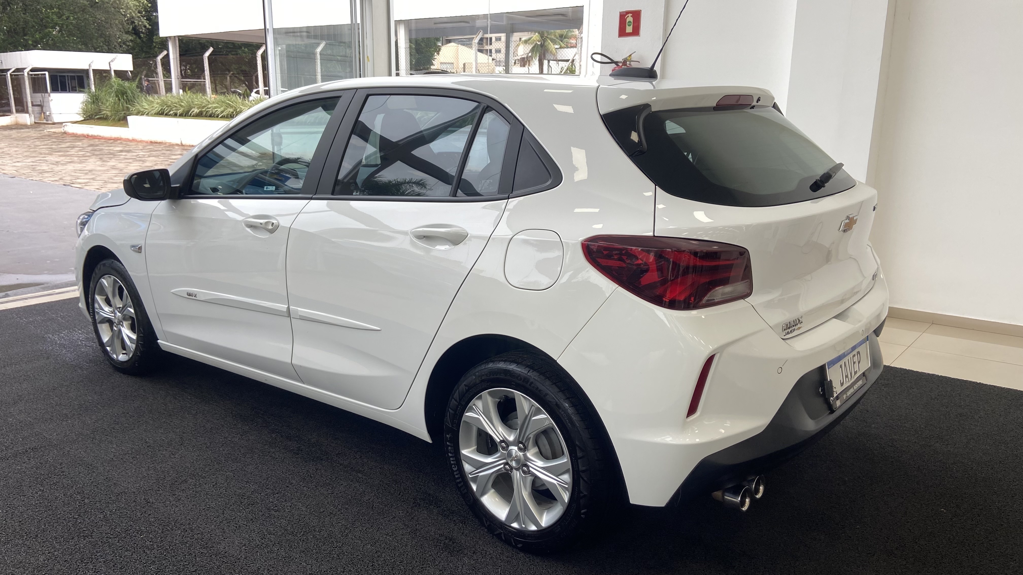 Chevrolet Onix 1.0 Turbo Flex LTZ Automático - foto 6