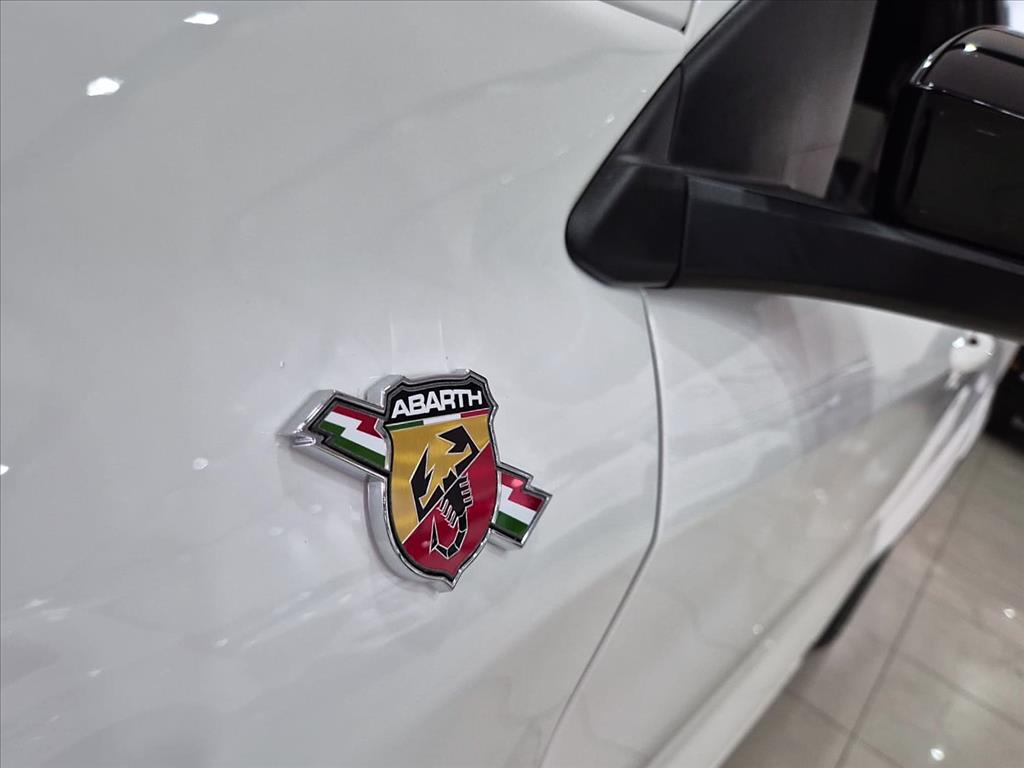 Fiat-FASTBACK-1.3 TURBO 270 FLEX ABARTH AT6