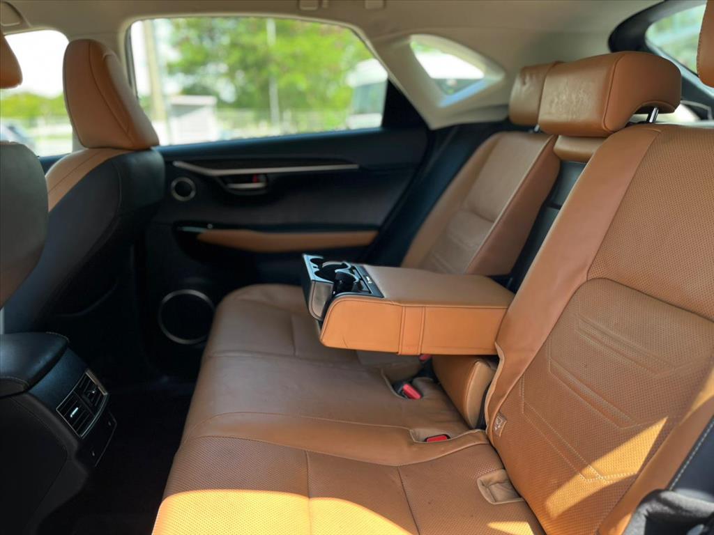 NX 300h 2.5 16V VVT-I HYBRID LUXURY CVT AWD15