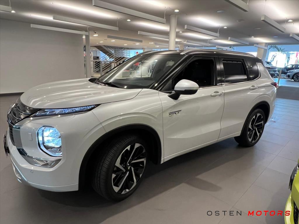 Mitsubishi-OUTLANDER-2.4 PHEV SIGNATURE S-AWC DHT