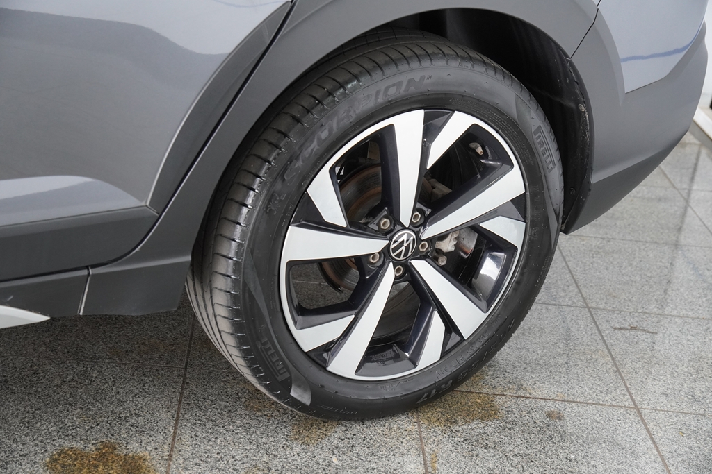 NIVUS 1.0 200 TSI TOTAL FLEX HIGHLINE AUTOMÁTICO4