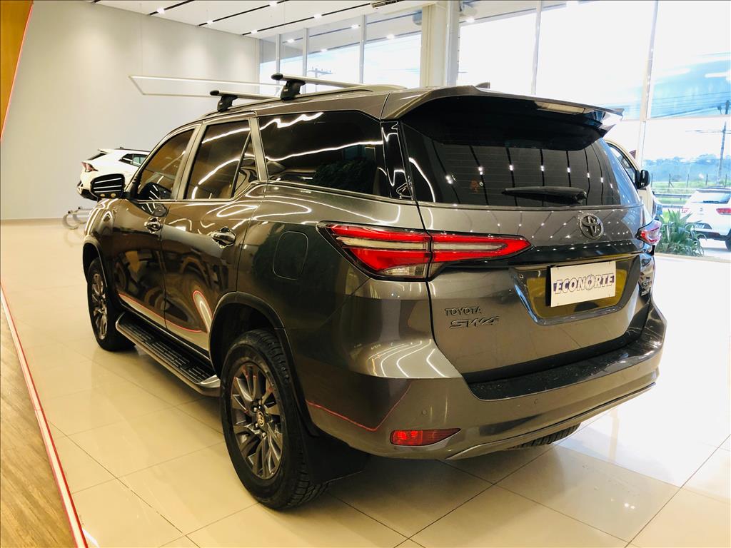 HILUX SW4 2.8 D-4D TURBO DIESEL SRX 4X4 AUTOMÁTICO5