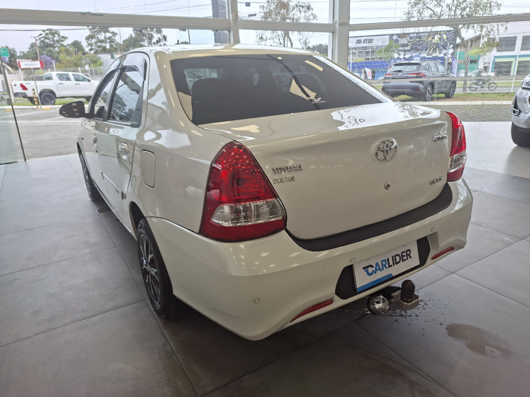 ETIOS 1.5 XS SEDAN 16V FLEX 4P AUTOMÁTICO4