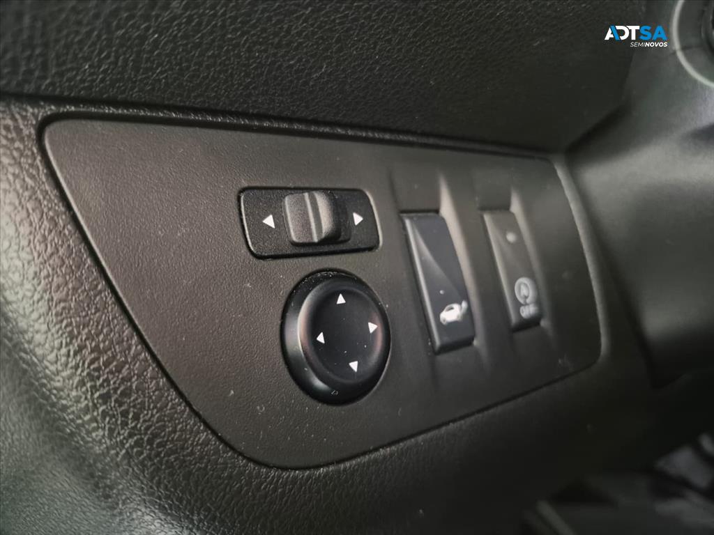 RENAULT KWID 1.0 12V SCE FLEX INTENSE MANUAL