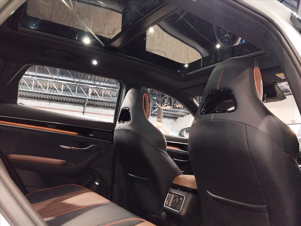 SONG PLUS PREMIUM 1.5 DM-I TURBO HÍBRIDO AWD AUTOMÁTICO15