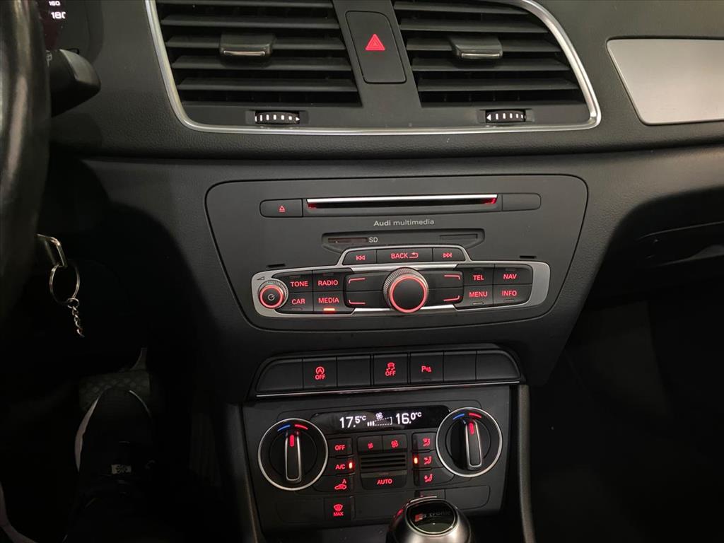 Q3 1.4 TFSI AMBIENTE GASOLINA 4P S TRONIC