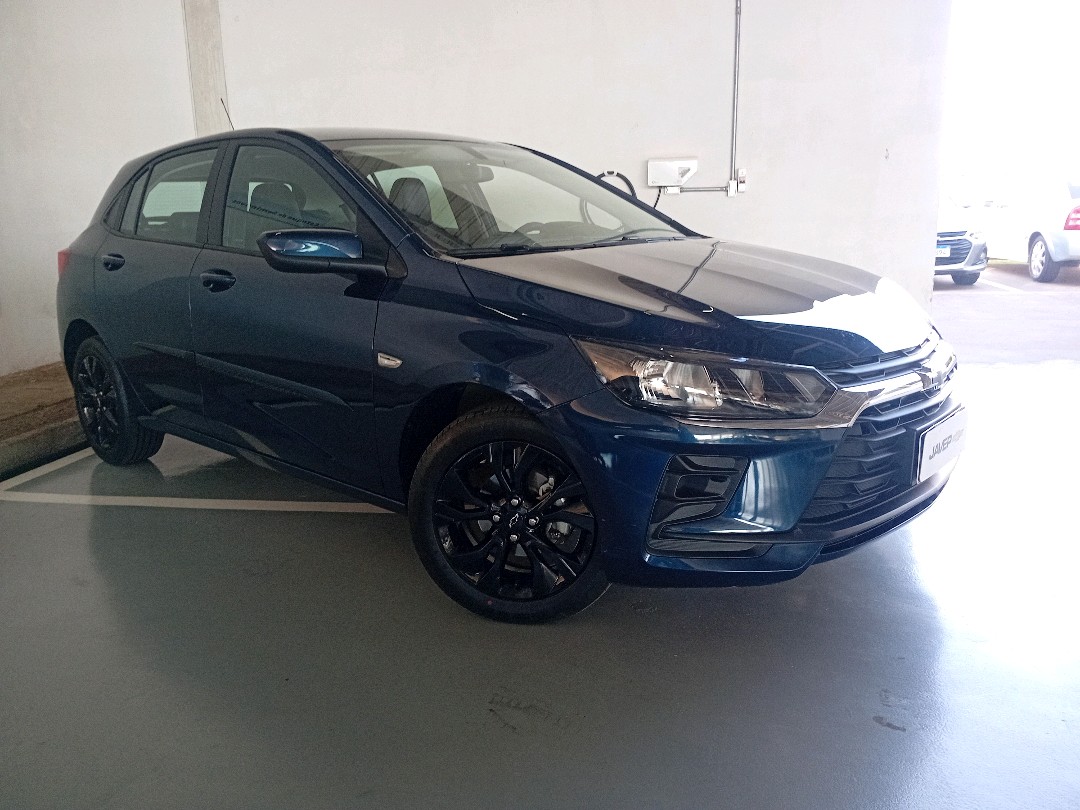 Chevrolet Onix 1.0 Flex 100 Anos Manual - foto 3