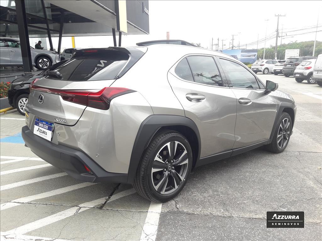 UX 300h 2.0 VVT-I HYBRID CVT