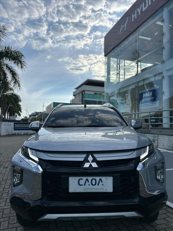 Mitsubishi-L200 TRITON-2.4 16V TURBO DIESEL SPORT HPE-S CD 4P 4X4 AUTOMÁTICO