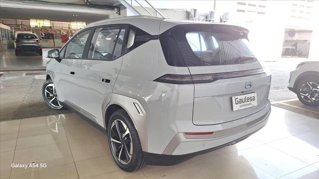 AION Y 63,2 KW ELÉTRICO PREMIUM5