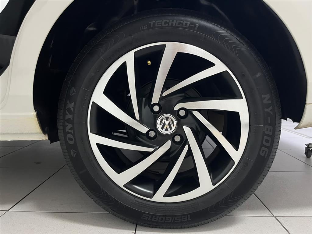 VOYAGE 1.0 12V MPI TOTALFLEX 4P MANUAL11