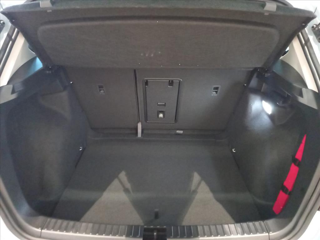 TAOS 1.4 250 TSI TOTAL FLEX COMFORTLINE AUTOMÁTICO12