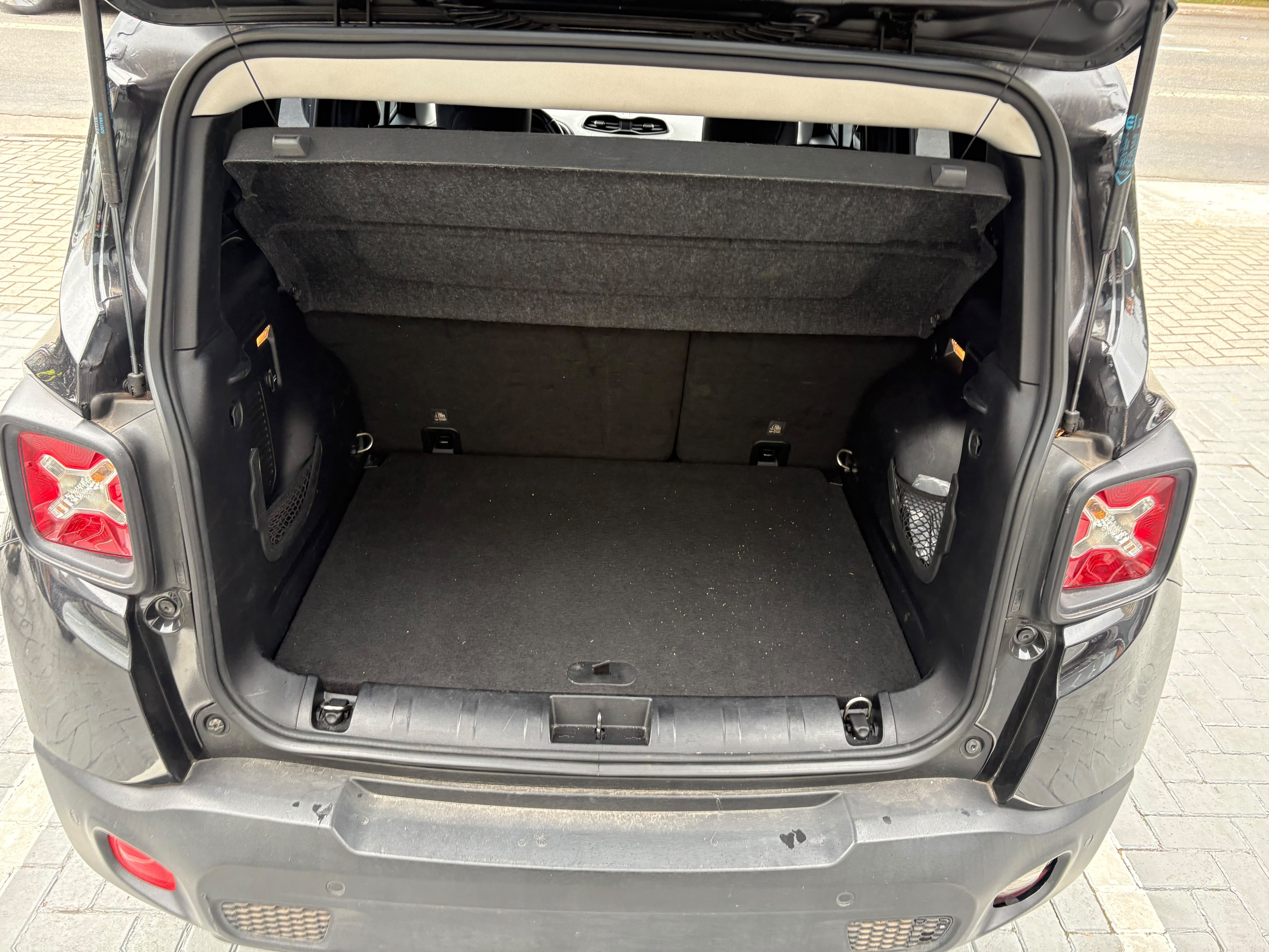 RENEGADE 1.8 16V FLEX LONGITUDE 4P AUTOMÁTICO12