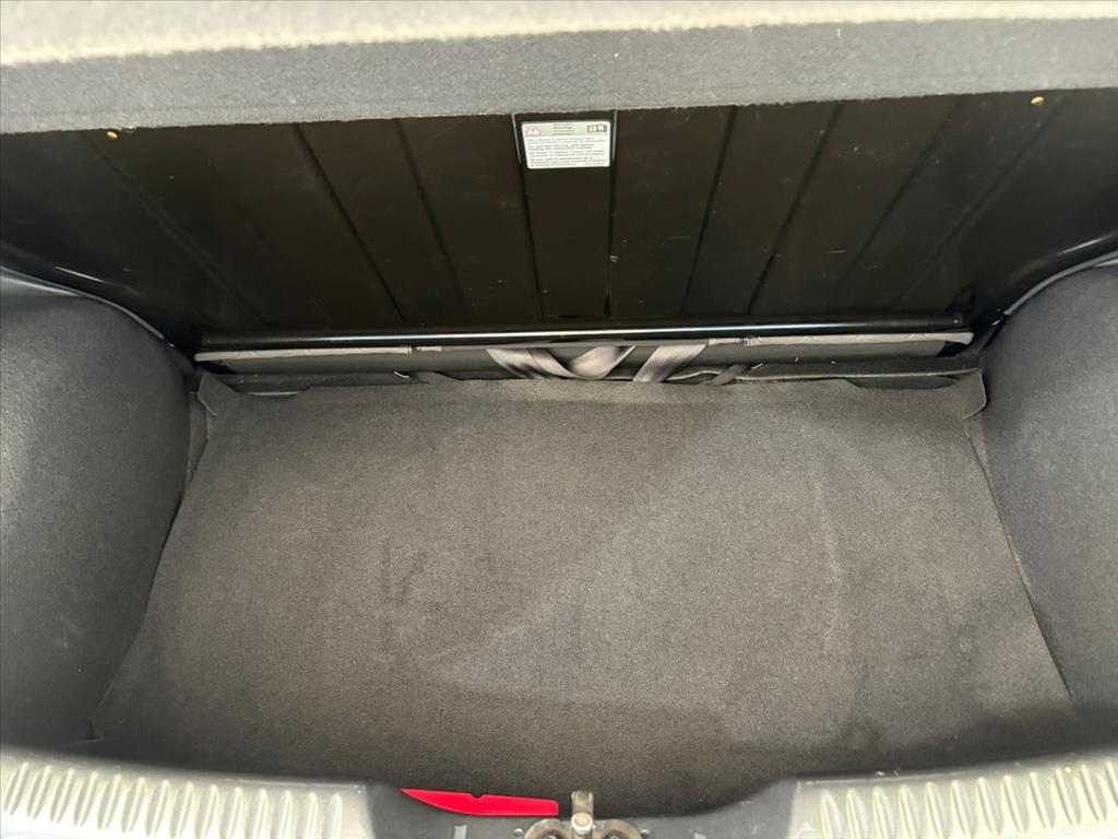 Volkswagen-FOX-1.6 MSI TOTAL FLEX XTREME 4P MANUAL