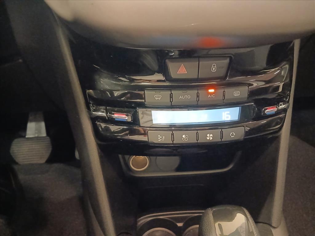 Peugeot-208-1.6 GRIFFE 16V FLEX 4P AUTOMÁTICO